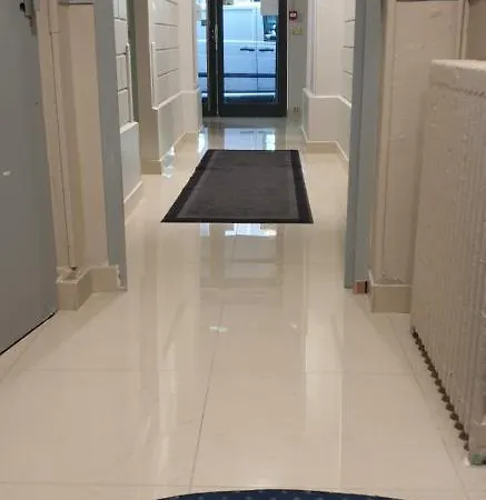 Pax Hotel *