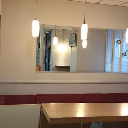 Pax Hotel *