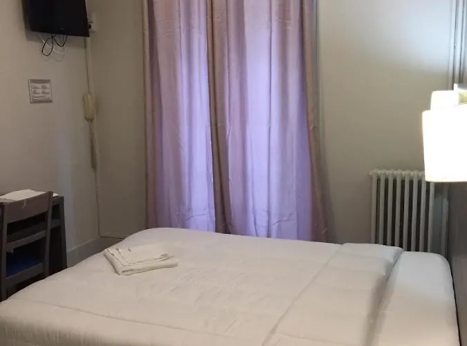 Hotel Pax Paris