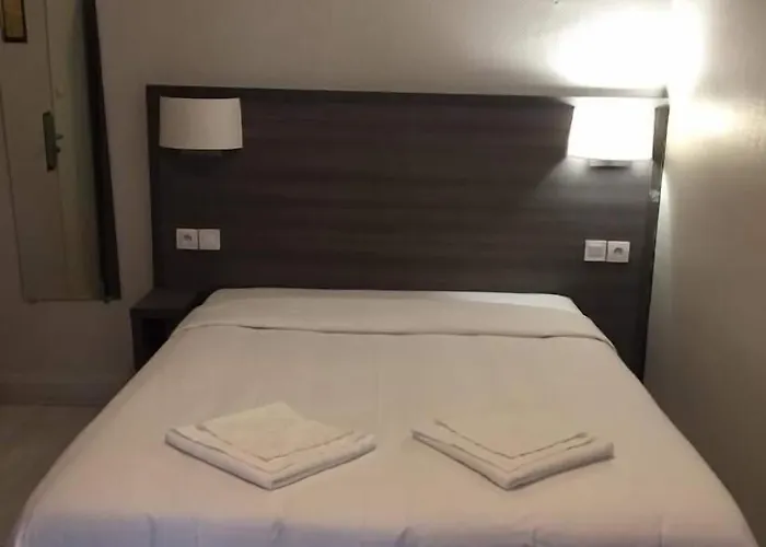 Pax Hotel *